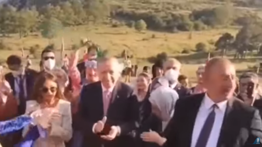 Ալիևն ու Էրդողանը պարում են հայոց բերդաքաղաք Շուշիում (տեսանյութ)