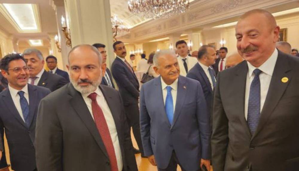 Անկարայում Փաշինյանն ու Ալիևը կարճատև զրույց են ունեցել