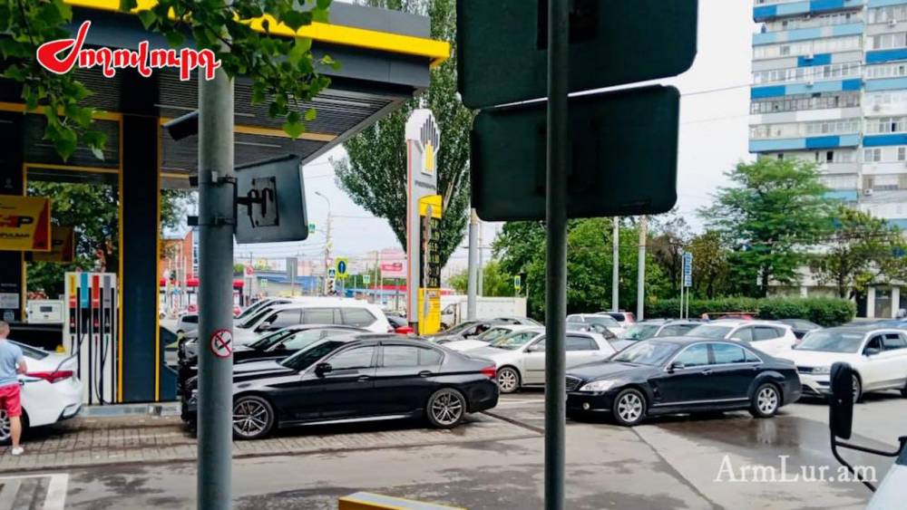 Դոնի Ռոստովի բնակիչները շտապում են լքել քաղաքը, բացառիկ կադրեր