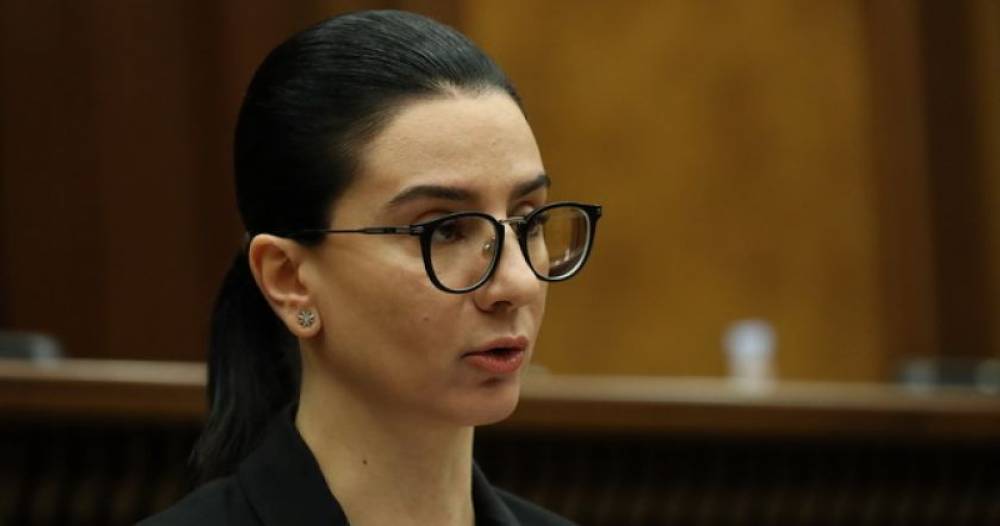 Վարդապետյան Աննան սեր է փնտրում