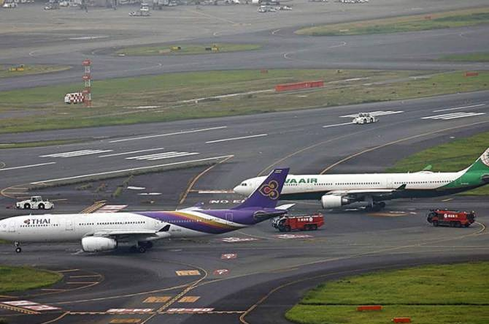 Տոկիոյի օդանավակայանում թռիչքուղու մոտ միմյանց են բախվել երկու ինքնաթիռ