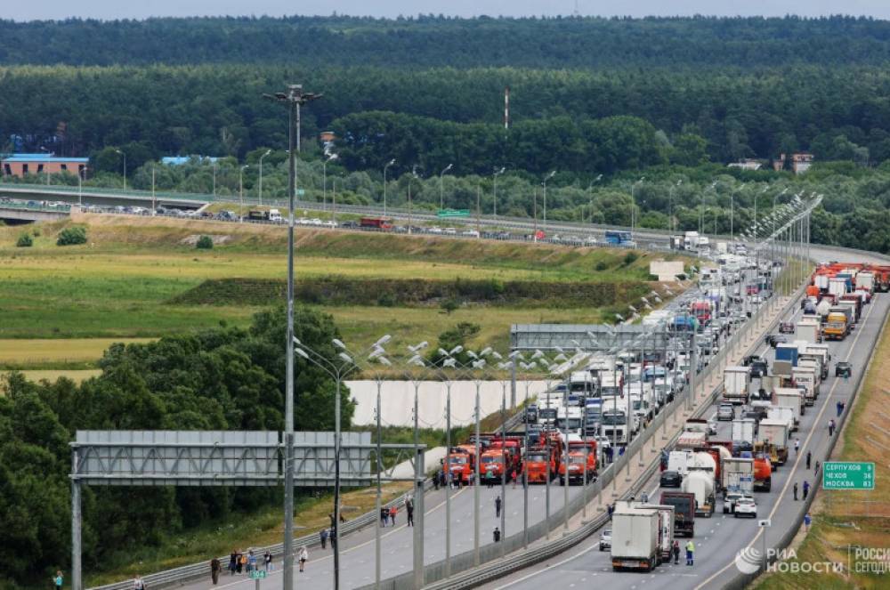 Մոսկվայի մարզում վերականգնվել է երթևեկությունը կամուրջներով և ավտոբուսային ուղիներով