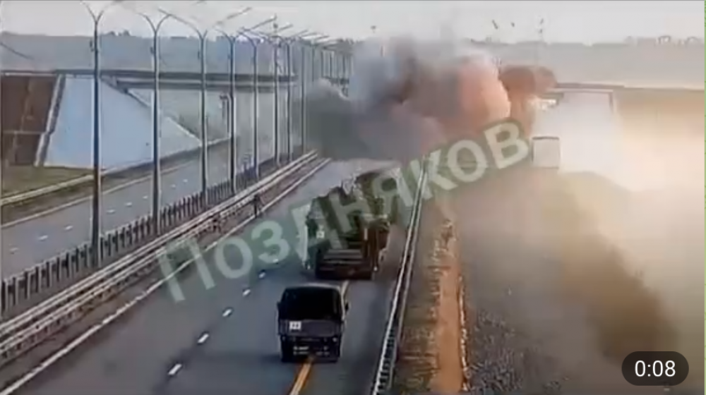 M-4 մայրուղու վրա վագներականների շարասյան ուղղությամբ իրականացված ավիահարվածի կադրերը