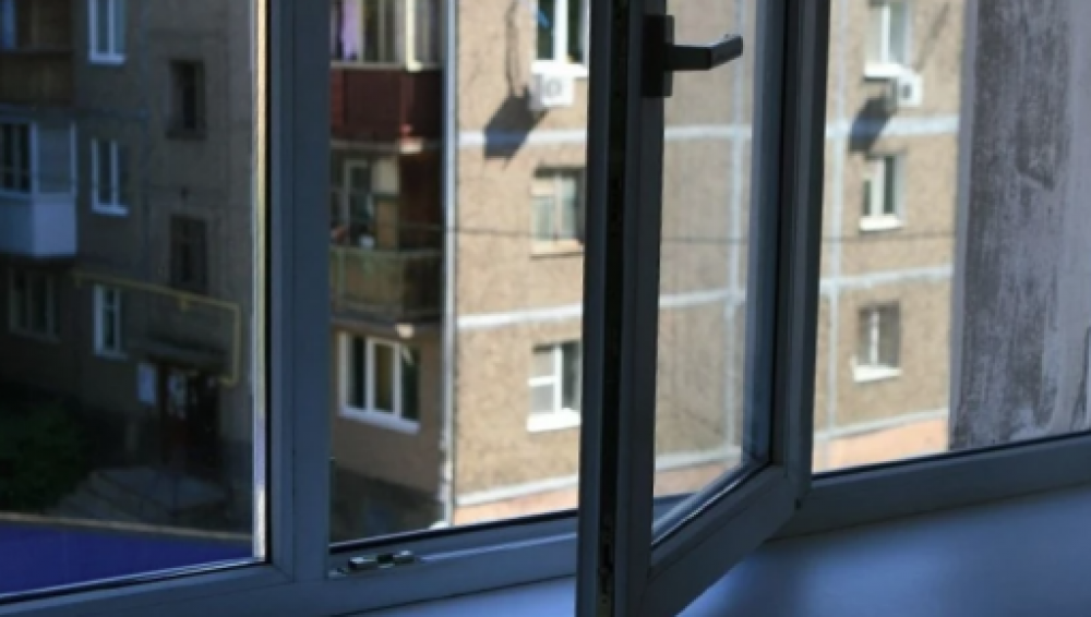 Երկրորդ հարկի պատուհանից վայր ընկած 8-ամյա երեխայի մոտ նկատվում է դրական դինամիկա