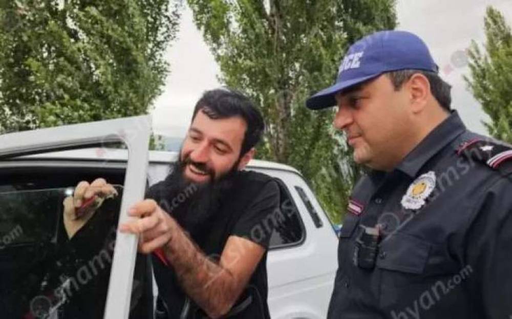 Մգեցված ապակիներով մեքենաների նկատմամբ «ռեյդեր»-ը շարունակվում են