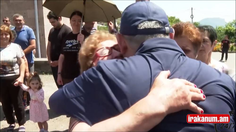 «Ցավդ տանեմ, շատ էի երազում քեզ տեսնեի»․ սյունեցի կինը փաթաթվեց Փաշինյանին