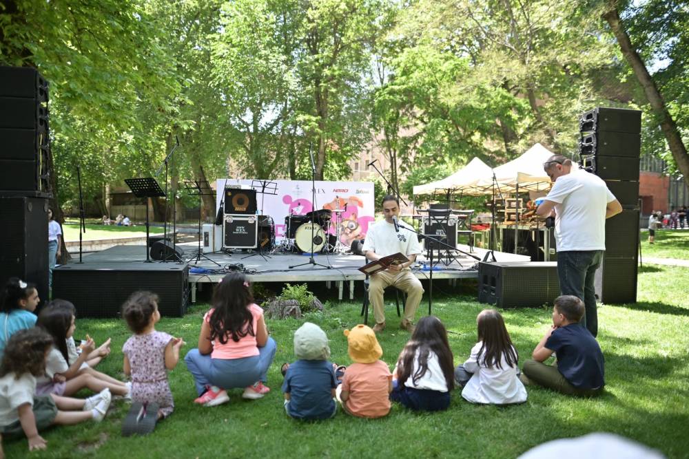 Մի վախեցեք երազել ավելիի մասին և ձգտեք այն ամենին, ինչ ձեզ դուր է գալիս.Ավինյան