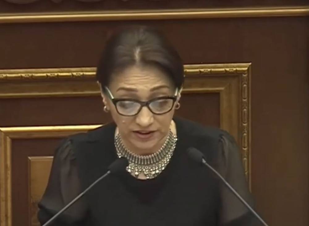 «Անջատե’ք միկրոֆոնը», «Դու չէ, դուք». ԱԺ-ում կրքերը շարունակում են բորբոքված մնալ