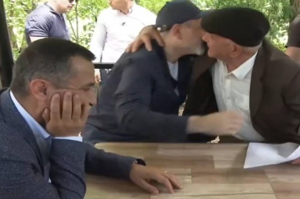 Սահմանազատում պետք է անենք, որ գիշերները մարդիկ հանգիստ քնեն. Փաշինյանը՝ Ներքին Հանդի բնակիչներին