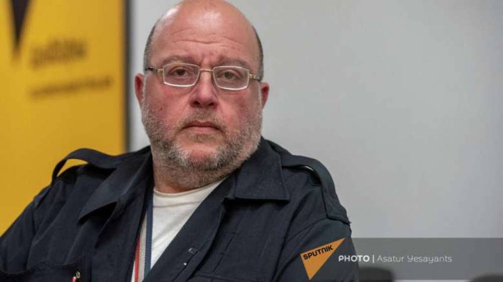 Հացադուլի 41-րդ օրը ֆրանսահայ լրագրող Լեո Նիկոլյանը ՀՀ-ից մեկնեց Ֆրանսիա