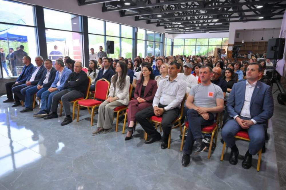 Փաշինյանին մերժողը մասնակցել է «Կրթվելը նորաձև է» միջոցառմանը, ապա ծեծել ՔՊ-ականի զավակներին. «Փաստ»