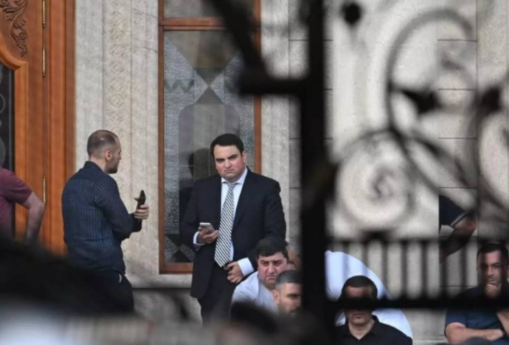 Մի խումբ անձինք բերման են ենթարկվել․ ՆԳՆ-ն՝ Սամվել Կարապետյանի տան խուզարկության մասին