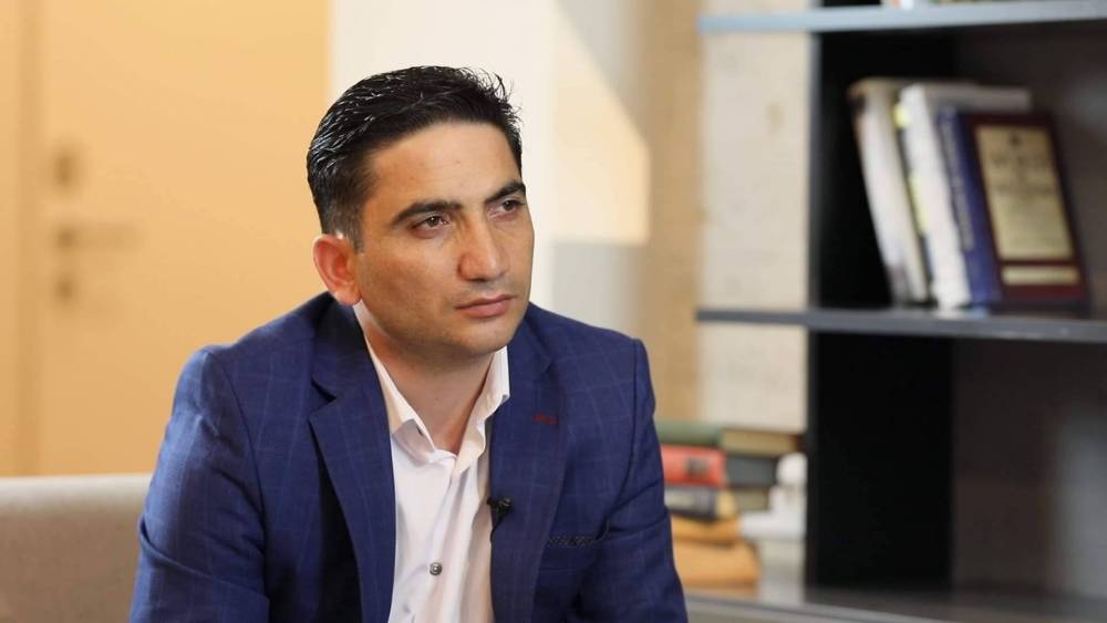 Նաիրի Հոխիկյանն հայտարարել է, որ իրեն առեւանգել են եւ ծեծել