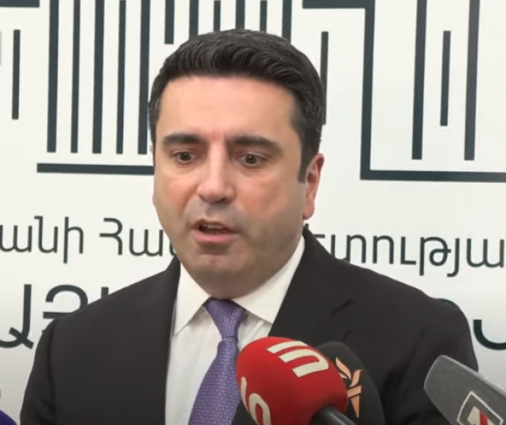 Ինչ-որ մարդիկ ասում են՝ այսինչ մարդուն չեմ թողնի եկեղեցի, դու ո՞վ ես, դու ծառա ես․ ԱԺ նախագահ