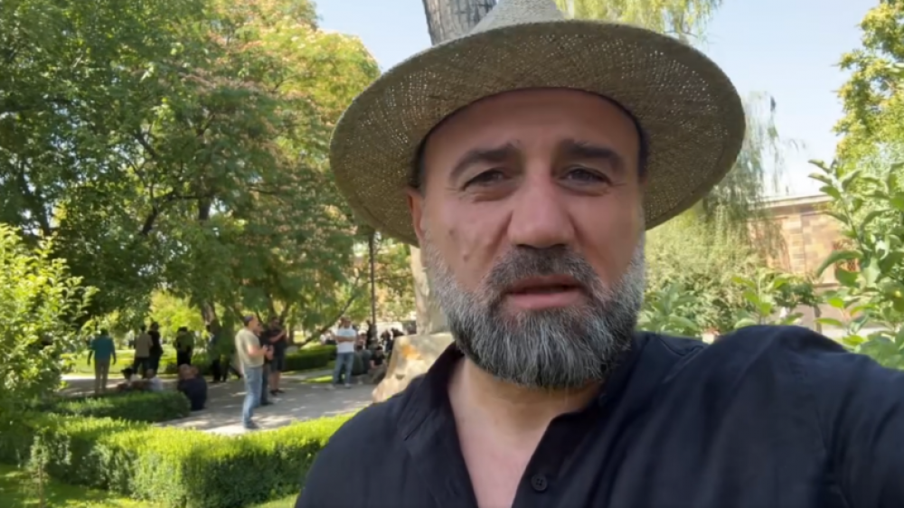 Ուժայինները չդիմացան ժողովրդի և հոգևորականների ուս-ուսի ճնշմանը. Ռուբեն Մխիթարյան