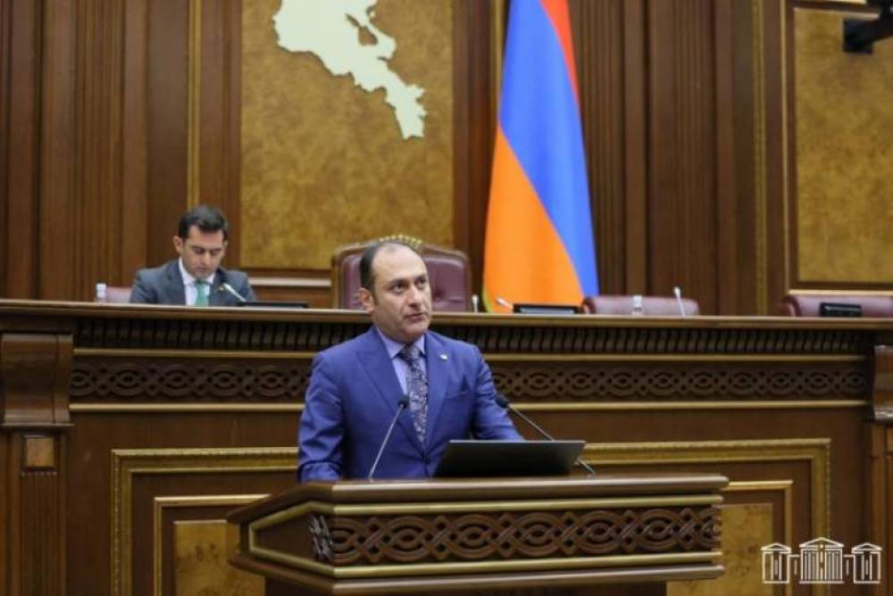 Ուշագրավ արձանագրումներ՝ Արտակ Զեյնալյանի վերաբերյալ․ «Հրապարակ»