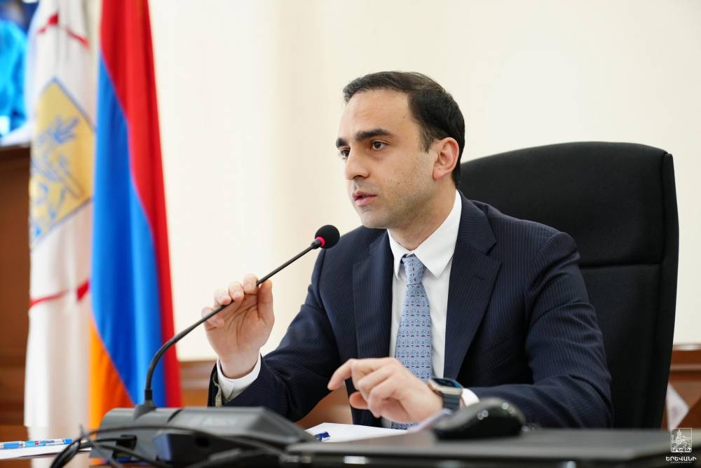 Ավինյանը քաղաքապետարանի հերթական  գործակարգավարական խորհրդակցությունն է անցկացնում․ ՈւՂԻՂ