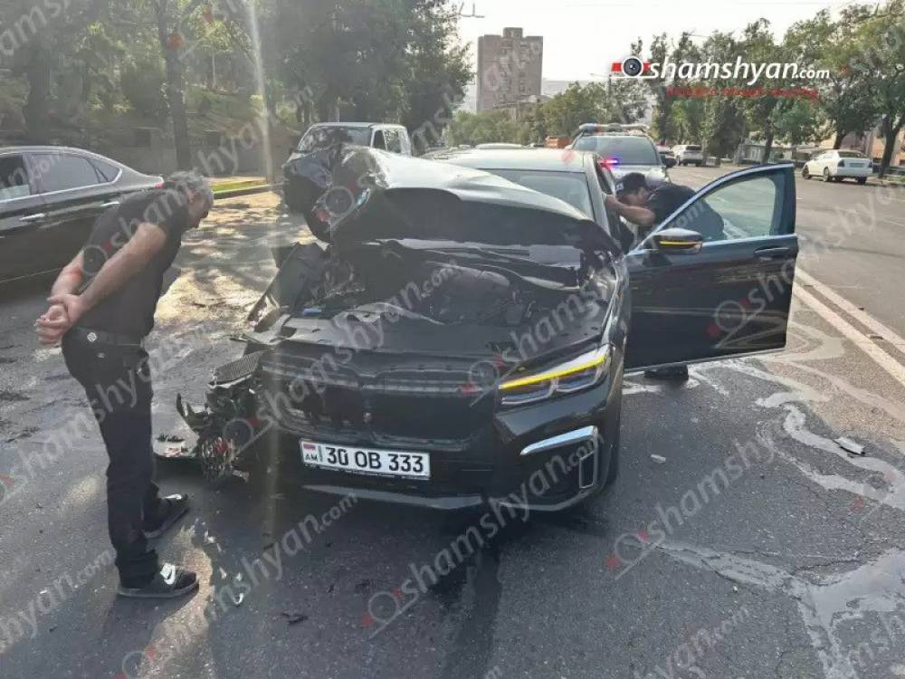 Ավտովթար՝ Երևանում․ Բաղրամյան պողոտայում բախվել են «BMW 750Li»-ն և մարդատար «Գազել»-ը