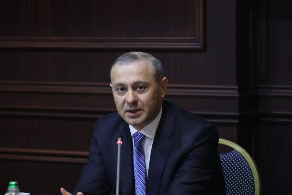 Արմեն Գրիգորյանի՝ Ուկրաինայի վերականգնմանը նվիրված խորհրդաժողովին մասնակցությունն ընդգծում է ՀՀ-ի շարունակվող հեռացումը ՌԴ-ից և մերձեցումը ԵՄ-ին. Bloomberg