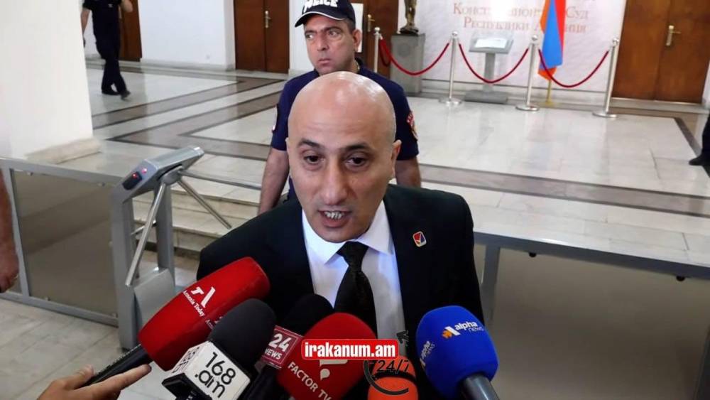 «Ձեզ ճնշու՞մ է,երբ կեղծարար են գոռում»,«Ձեր շահերն էլ եմ պահում». վեճ` լրագրողի ու ԿԸՀ նախագահի միջև