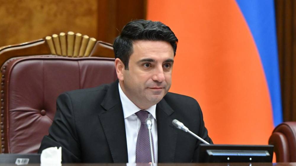 Թավիշն ավարտվել է. այդ կուսակցությունները պետք է փակվեն, իսկ դրանց սեփականատերերը գնալու են բանտ. Ալեն Սիմոնյան
