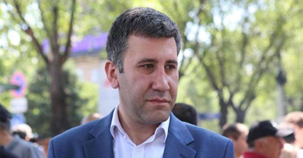 «Անպայման գնացեք քվեարկության, և ընտրեք ցանկացածին՝ բացի դրանից». Ռուբեն Մելիքյանը ներկայացրեց Աշոտյանի ուղերձը
