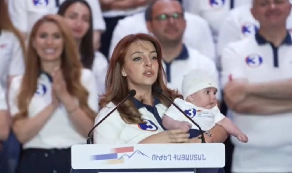 Որդիս, ես խոստանում եմ քեզ, դու չես մեծանալու մի երկրում, որտեղ քո կողքին կապրեն 300 հազար ադրբեջանցիները.Գոհար Ղումաշյան