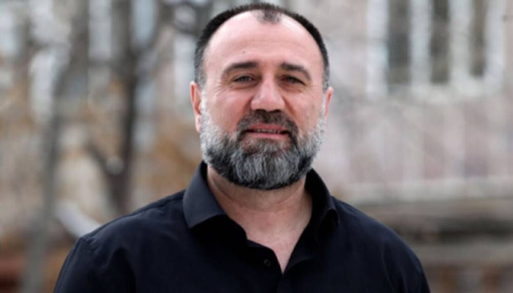 «Մակրոնի կնիկը ջեմի համար մի 5 կիլո ծիրան էր ուզել»․ Ռուբեն Մխիթարյան