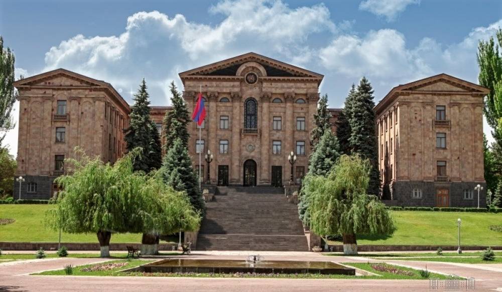 Երեք թեկնածու է առաջադրվել ԱԺ նախագահի պաշտոնի համար. «Հրապարակ»