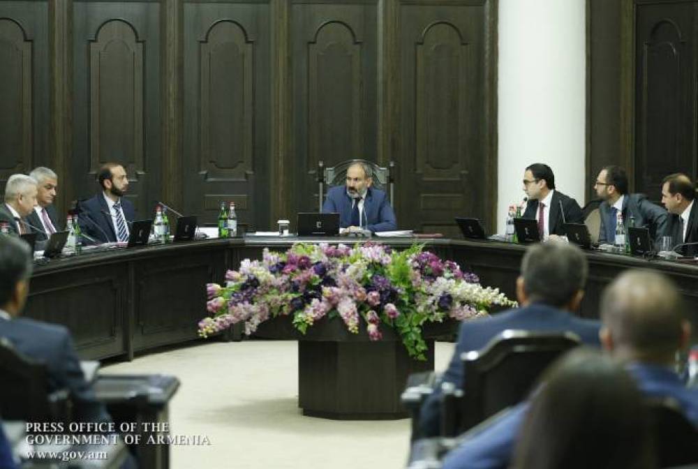 Կառավարության նիստը՝ ուղիղ. օրակարգում նաև որոշ ՍՊԸ-ների արտոնություններ տրամադրելու հարցն է