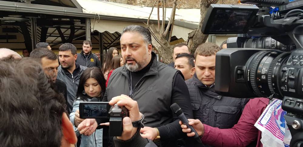 Ապամոնտաժված սրճարանների աշխատակիցները արդեն աշխատանք են գտել. Վ.Մնացականյան (տեսանյութ)