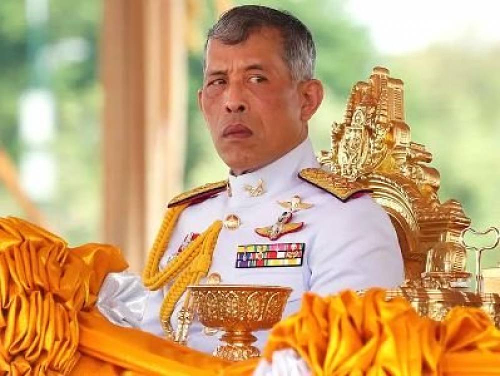 Թաիլանդի թագավորն ինքնամեկուսացվել էր Ալպերում շքեղ հյուրանոցում 20 կանանցից բաղկացած հարեմով․ Independent