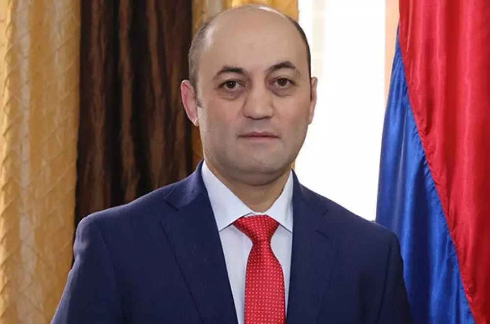 Պարտքերով ապրող քաղհալածյալ տաքսու վարորդը. Կենտրոնի թաղապետի ուշագրավ կենսագրությունը. «Ժողովուրդ»