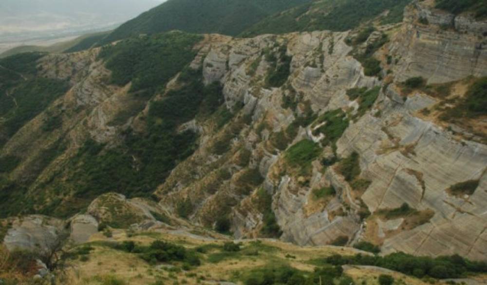 Փառուխ-Քարագլուխ տեղանքը անչափ կարևոր է Արցախի պատմամշակութային ժառանգության տեսանկյունից․ Լեռնիկ Հովհաննիսյան