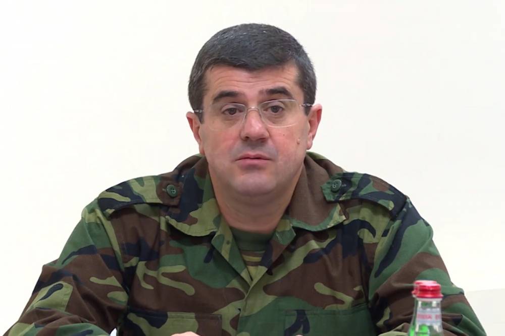 Նախագահ Հարությունյանն ստորագրել է հրամանագիր ռազմական դրության պայմաններում իրավունքների ու ազատությունների ժամանակավոր սահմանափակումների մասին