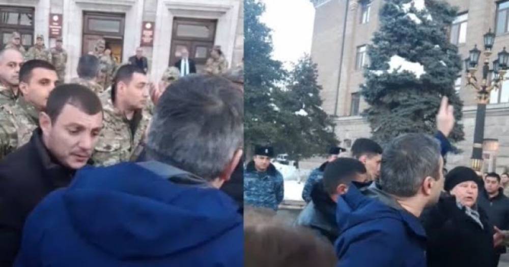 Բողոքի ցույցեր` Ստեփանակերտում
