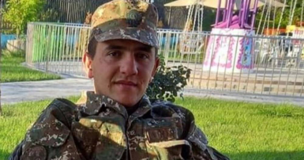 «Ժամը 2-ին մեր զինվորին հողին կհանձնենք, ամբողջ գյուղը սգում է». Մահացած հայտնաբերված 20-ամյա Անդրանիկին Խնածախում վերջին հրաժեշտն են տալիս