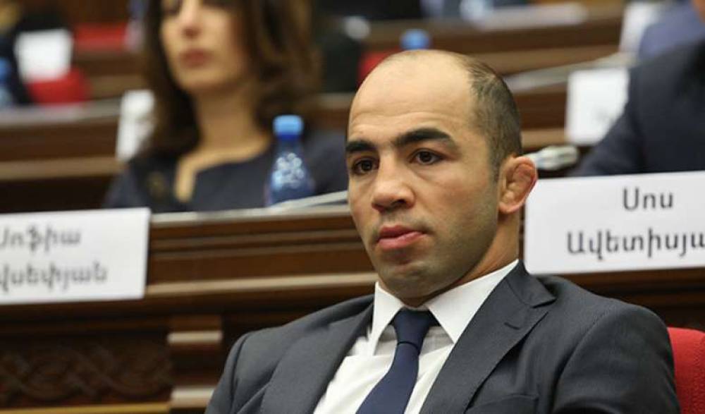 Նմանվել ենք դատական խորհրդի, որն անընդհատ հավաքվում և քննարկում է սերիական մարդասպանի վարկը