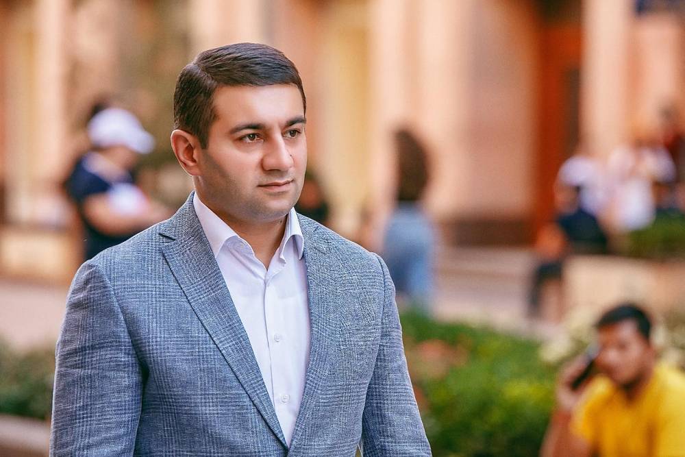 Հայ կինն ամեն օր է արժանի գովասանքի. Նաիրի Սարգսյանի շնորհավորանքը