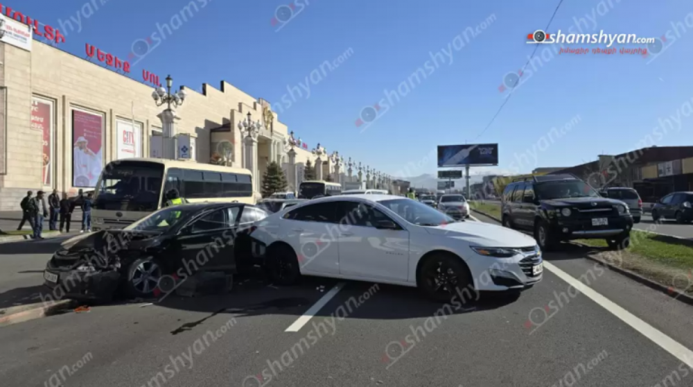 Կոտայքում բախվել է 4 մեքենա, վիրավոր կա