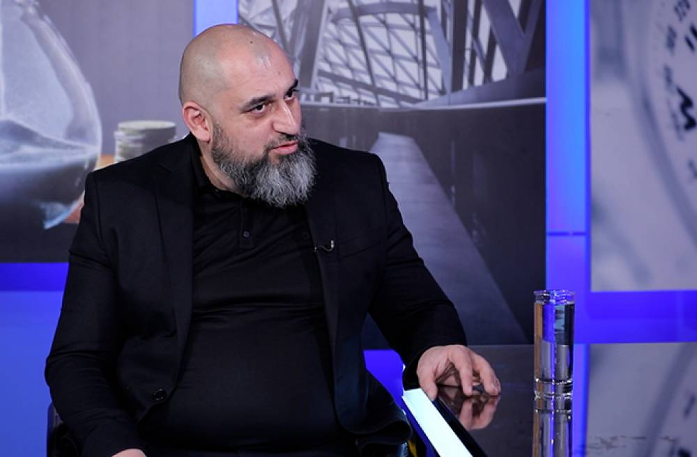 Շիրակի Պետական Համալսարանի տարեկան բյուջեի 30%֊ը, որպես աշխատավարձ ստանում են 10֊15 յուրայիններ, մինչդեռ համալսարանում կա մոտ 400 աշխատող