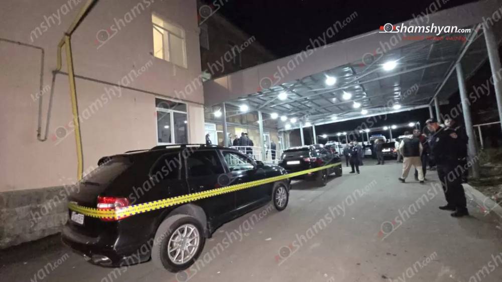 «Porsche Cayenne»-ով և «Jeep»-ով Չարենցավանի հիվանդանոց են տեղափոխել 1 մաhացած երիտասարդի և 3 վիրավnրի․ shamshyan.com
