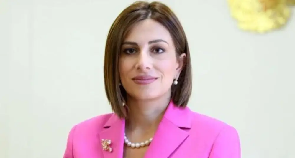 Ավանեսյանի՝ աշխատավարձերի աճի վերաբերյալ գրառման տակ բժիշկները հակառակի մասին են ահազանգում