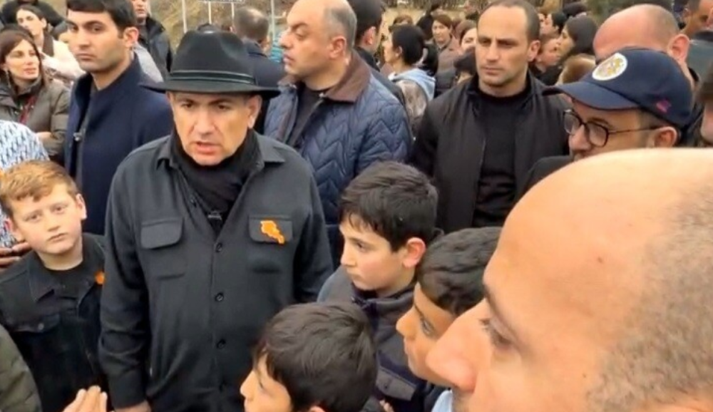 Սյունիքի համայնքապետերը՝ կադրից դուրս. «Ժողովուրդ»