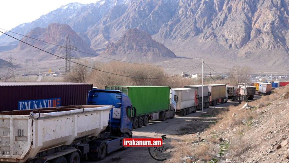 Նոր կարդեր հայ-իրանական սահմանից. տասնյակ բեռնատարներ ու քաղաքացիներ