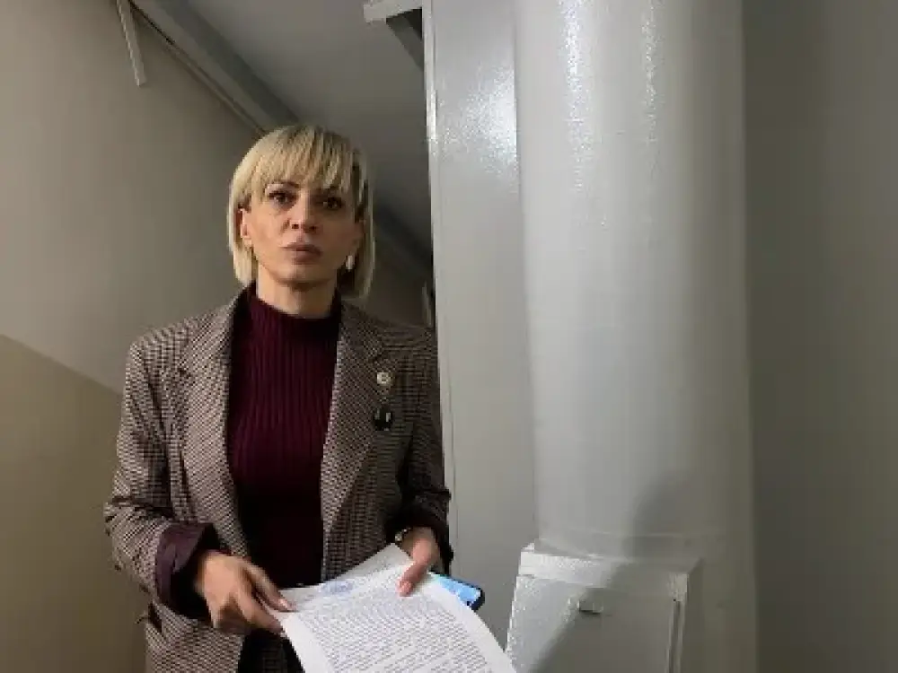 Քննիչները գտել են միայն Դավիթի ու Միքայելի գրքերը, գովասանագրերը. Ի՞նչ էին փնտրում Մինասյանների բնակարանում