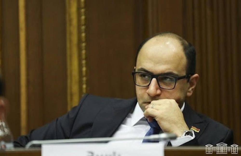 Ինչո՞ւ է «Պատիվ ունեմ»-ը «բոյկոտել» իր իսկ ղեկավարած նախագծի քննարկումը․ «Հրապարակ»