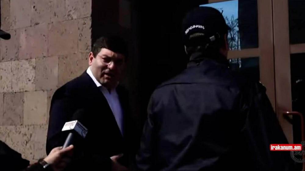 Դավիթ Համբարձումյանը՝ իմփիչմենթի մասին. նա դատարան եկավ ոստիկանների ուղեկցությամբ