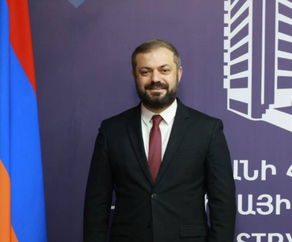 Մաղթում եմ՝ առավել հարստանաք և ձեր աշխատանքով հարստացնեք մեր պետությունը. Պապոյանը՝ գործարարներին