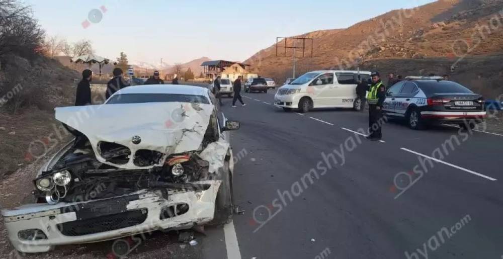 Աղավնաձորի խաչմերուկում մեքենաներ են բախվել, 3 վիրավորներից մեկը անչափահաս է